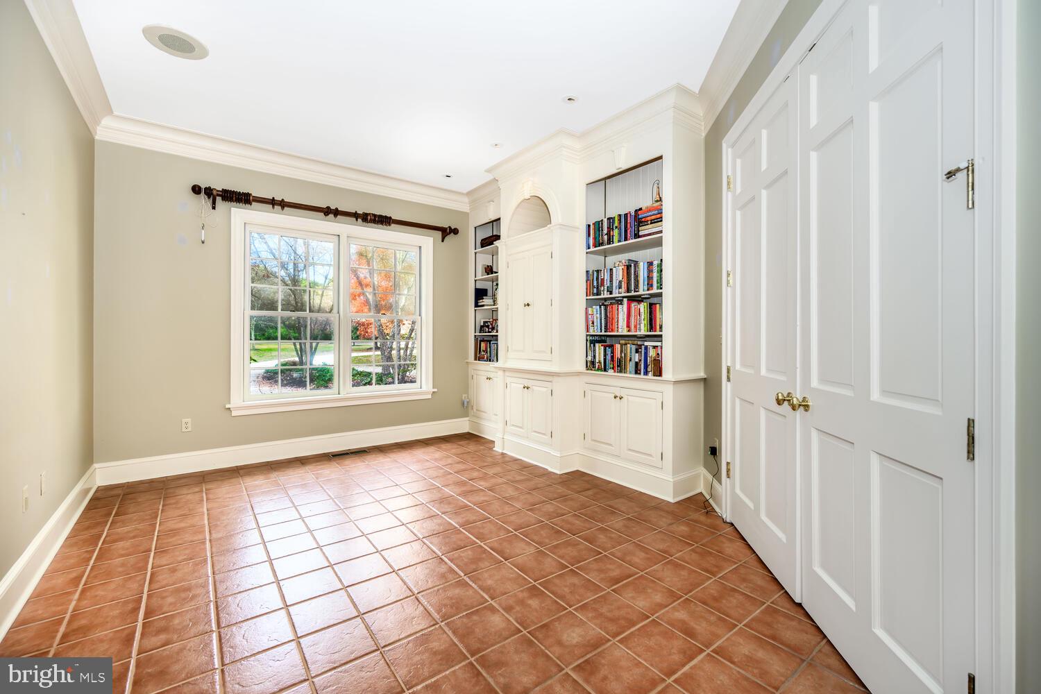 23961 LYNNEWOOD DRIVE