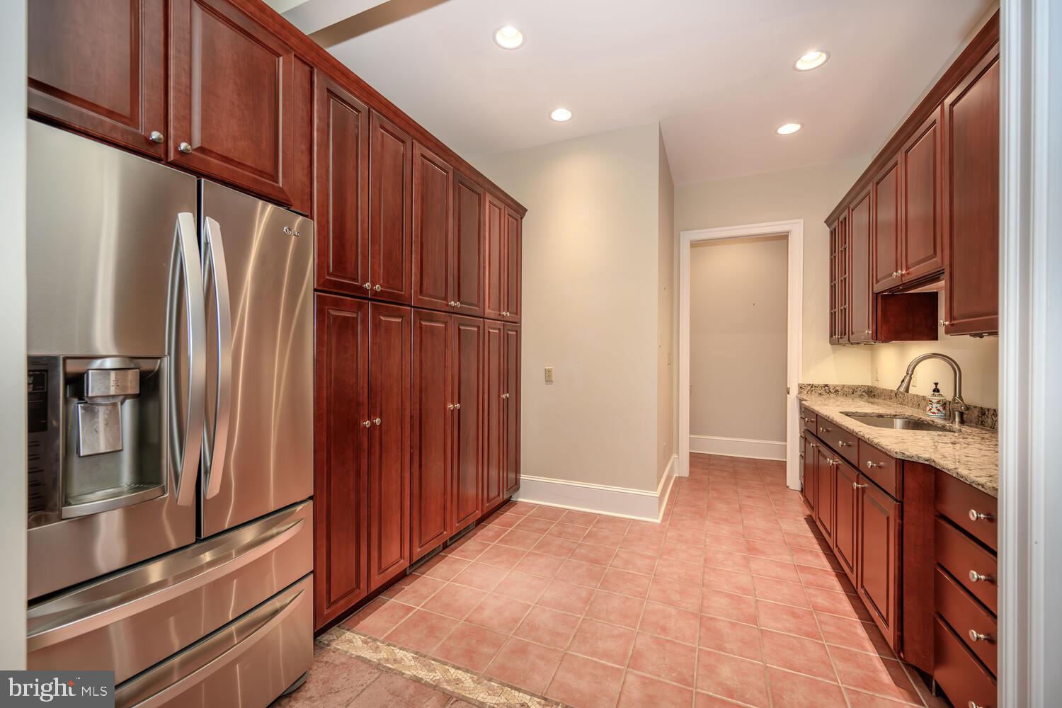 23961 LYNNEWOOD DRIVE