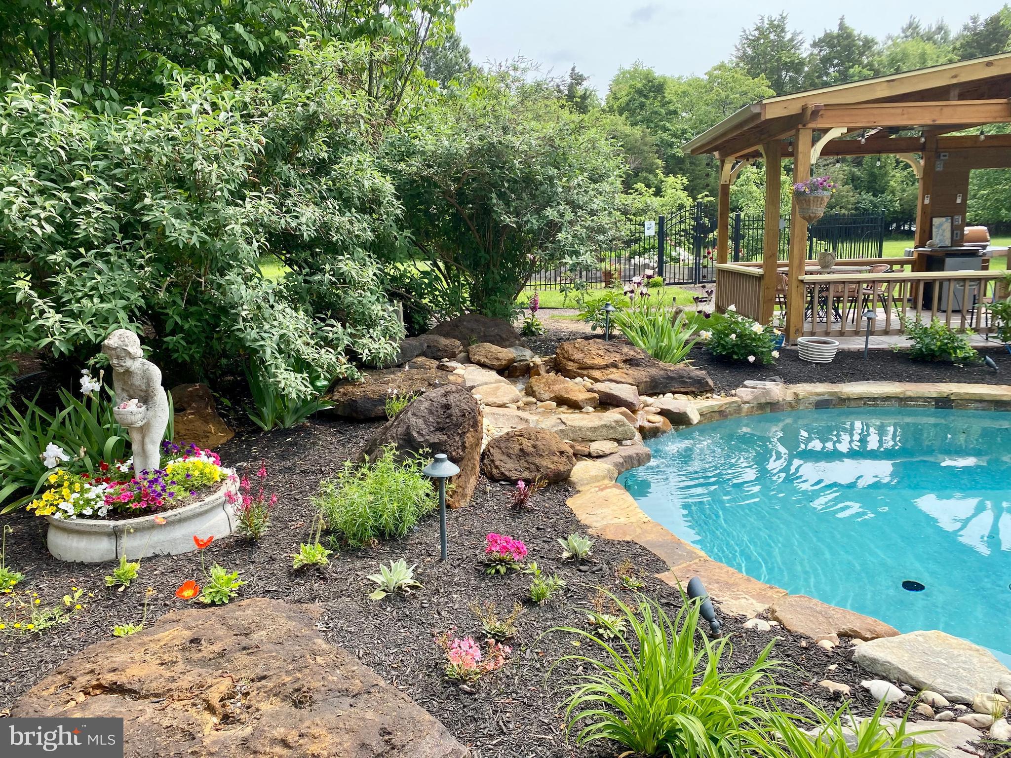 23961 LYNNEWOOD DRIVE