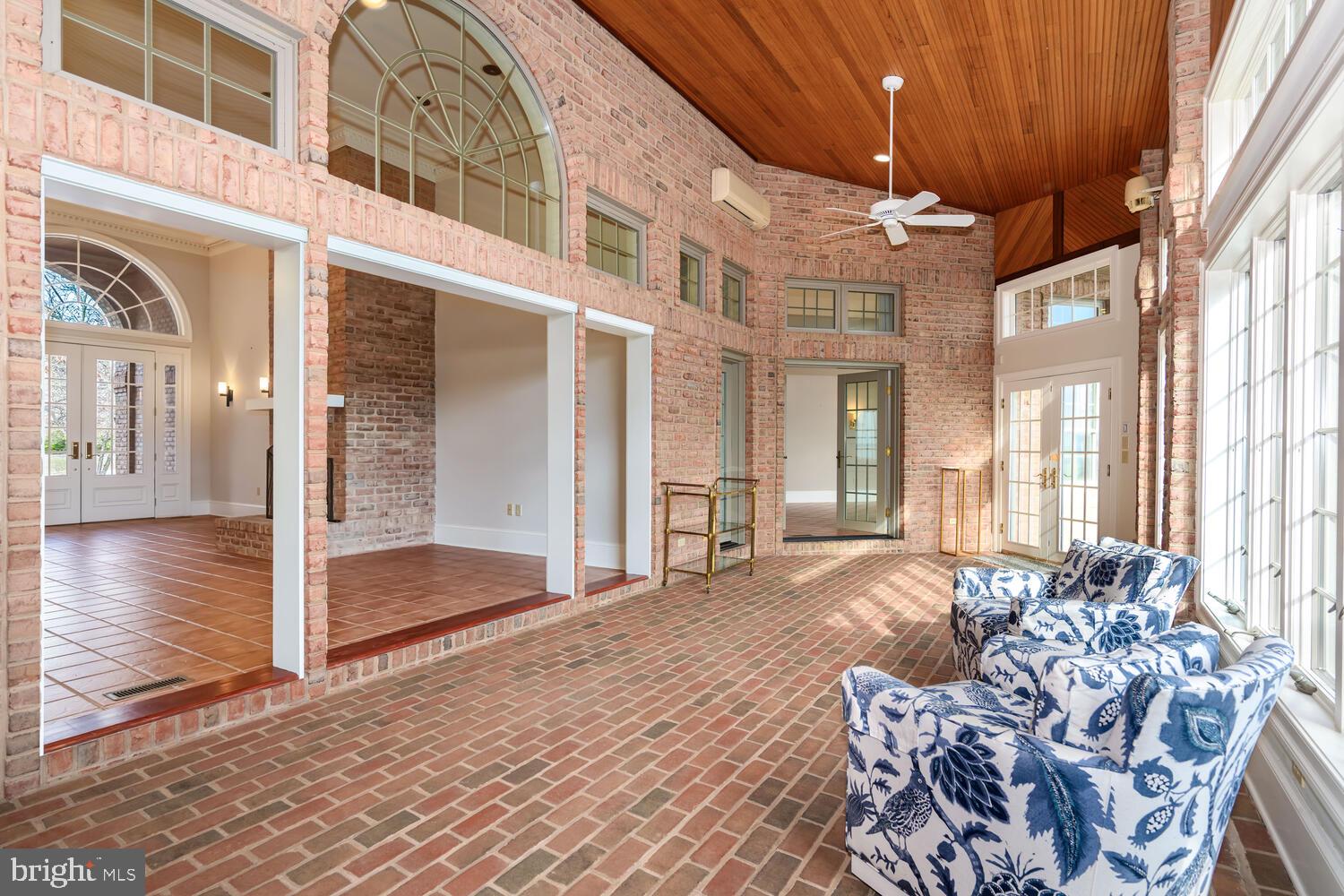 23961 LYNNEWOOD DRIVE