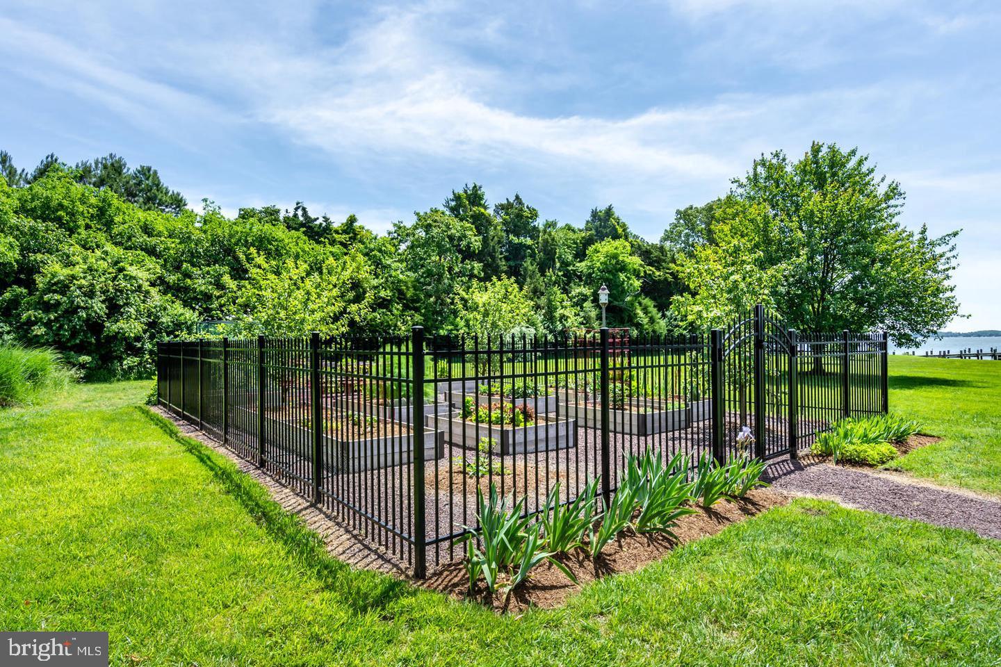 23961 LYNNEWOOD DRIVE