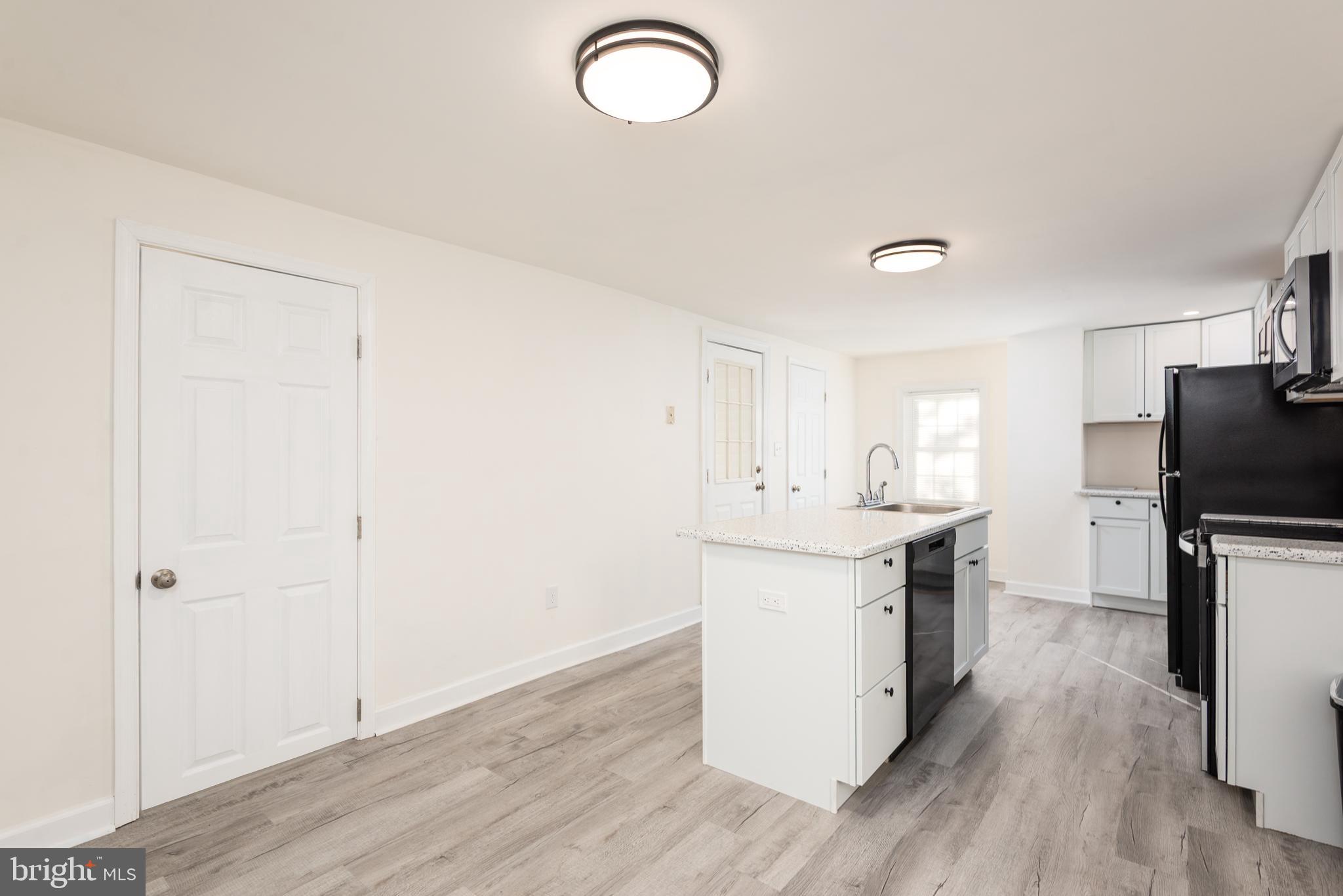 125 S HIGGINS STREET