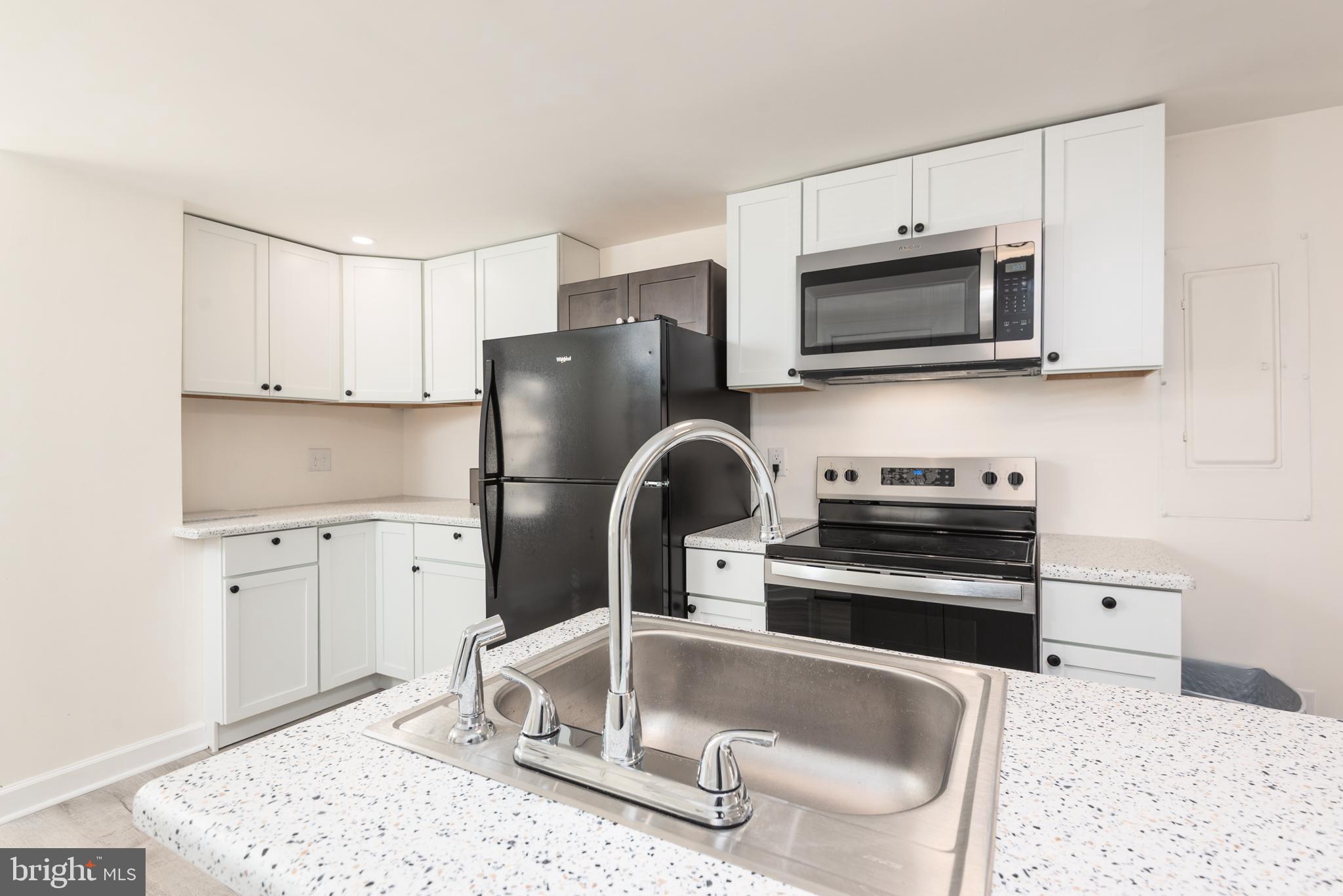 125 S HIGGINS STREET