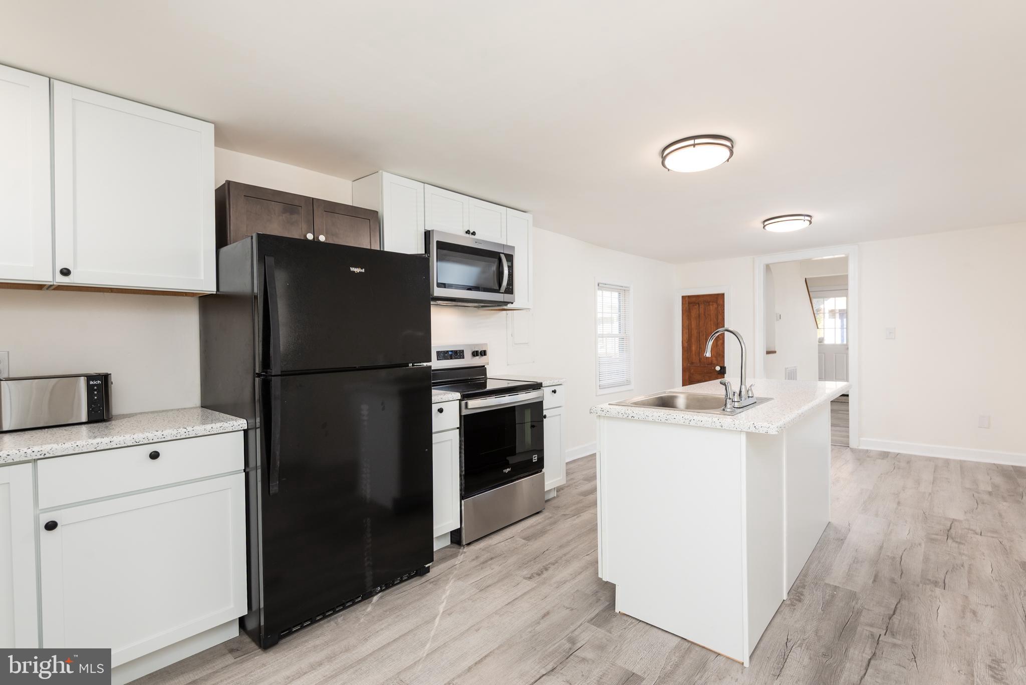 125 S HIGGINS STREET