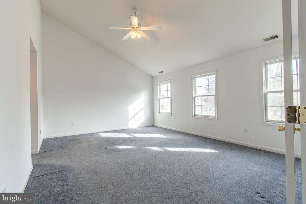 8800 ROUNDHOUSE CIRCLE