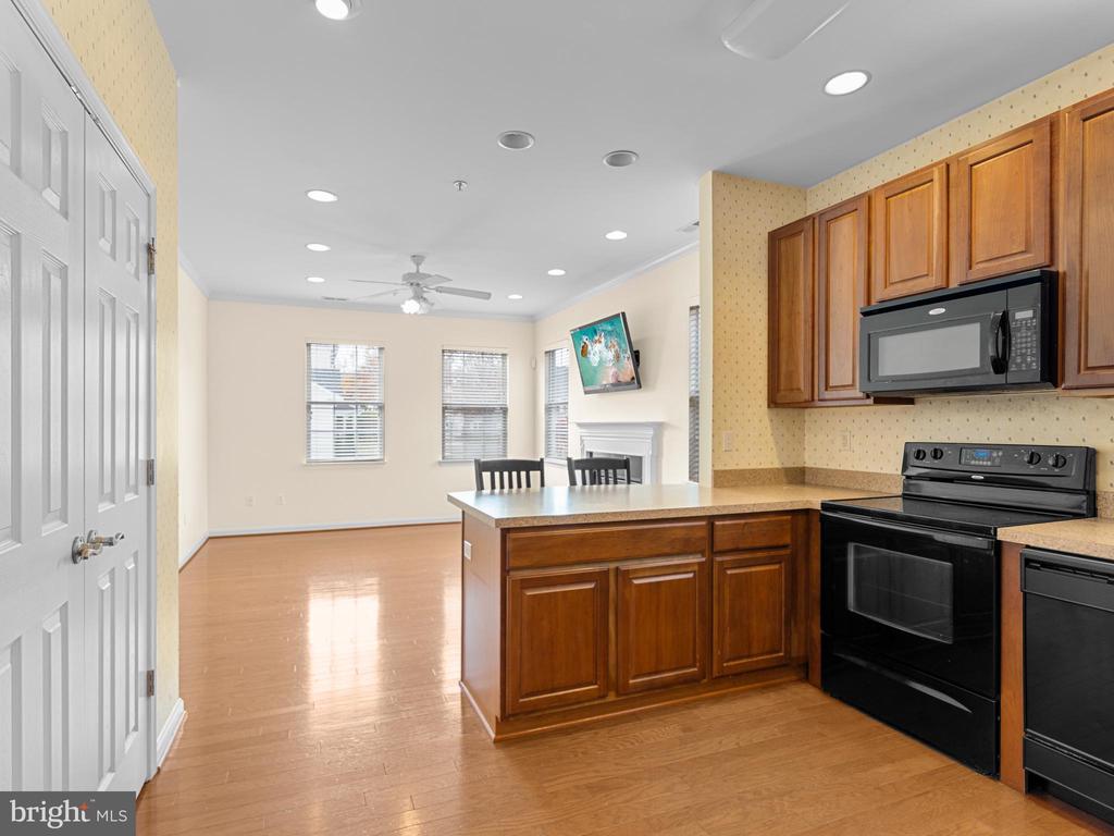 406 BETHUNE DRIVE