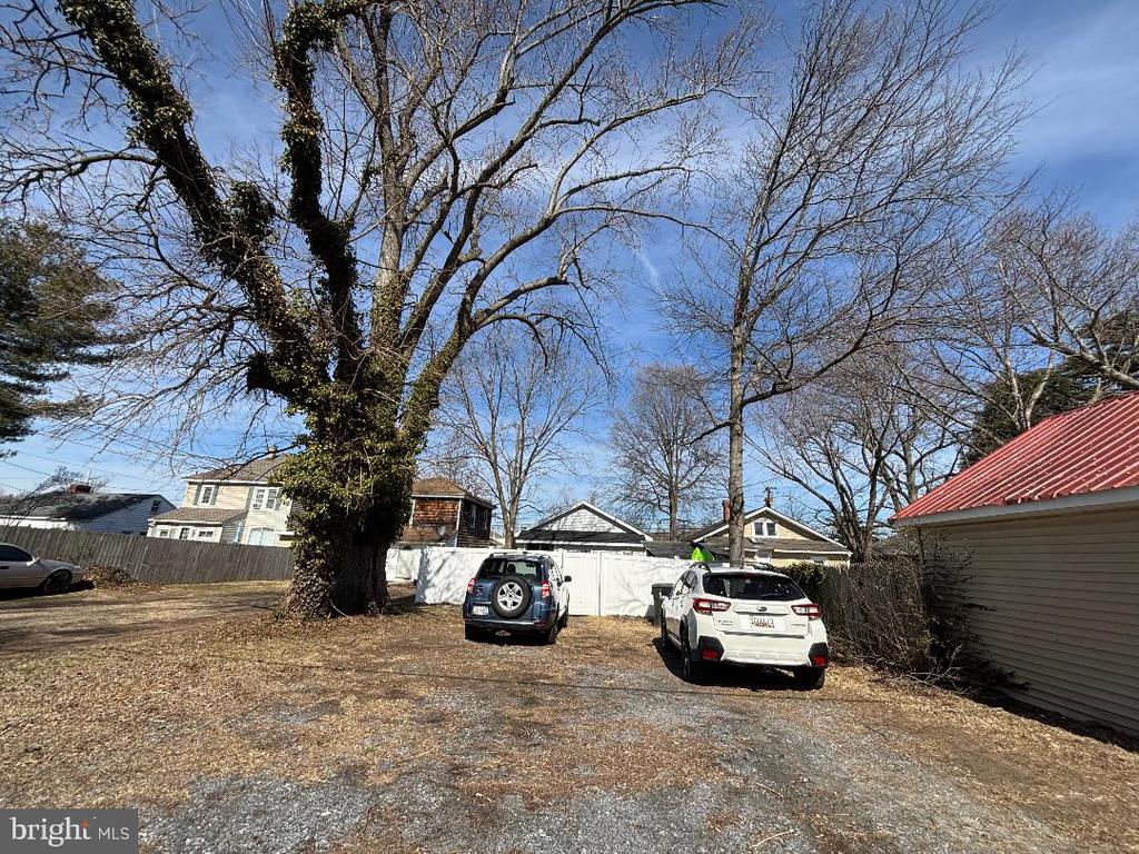 708 DOVER ROAD