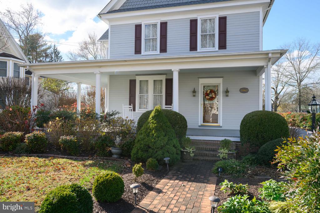 3962 MAIN STREET