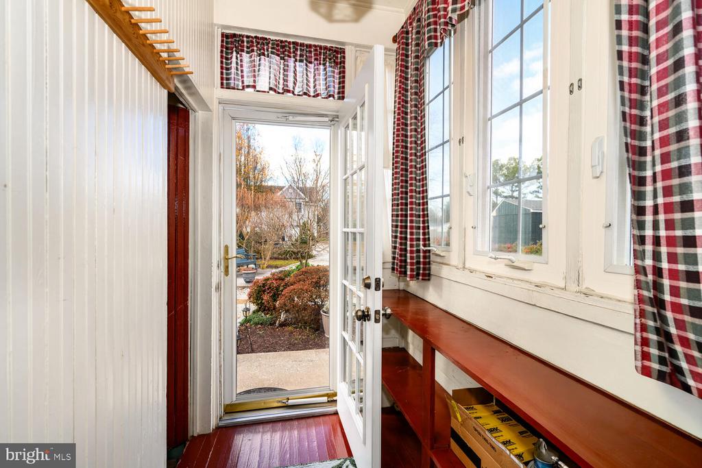 3962 MAIN STREET