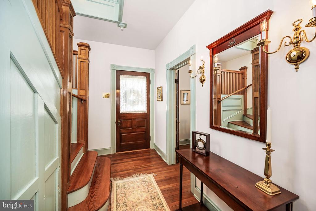 3962 MAIN STREET