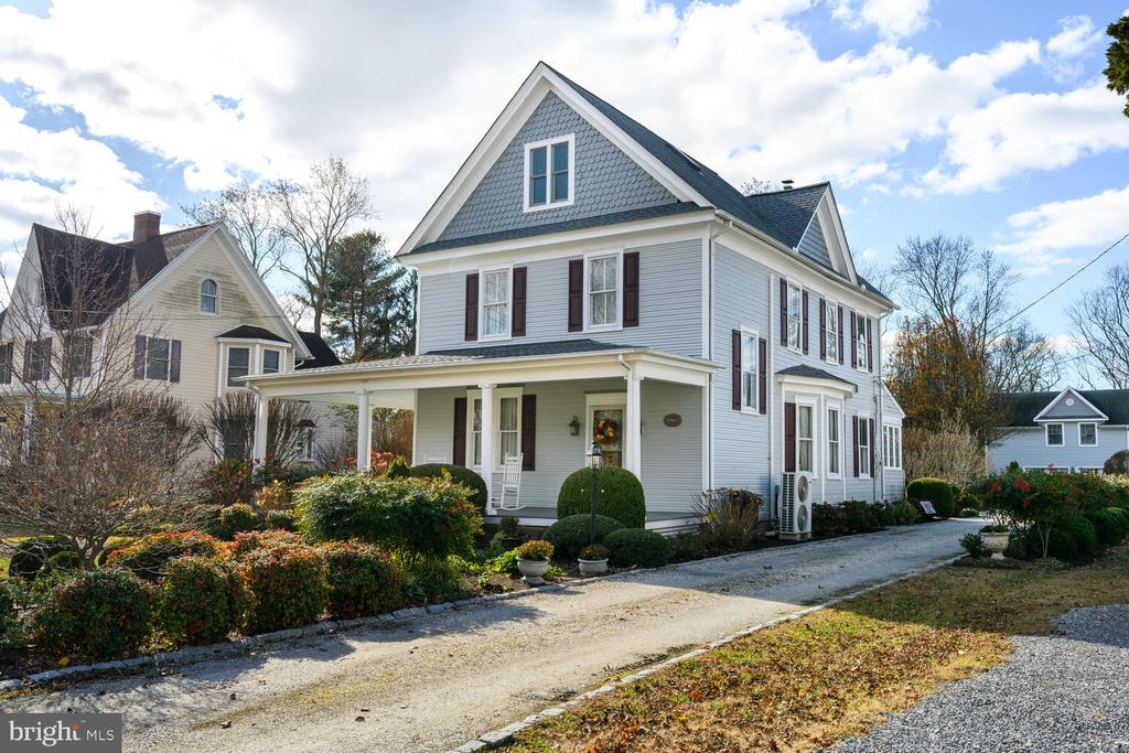 3962 MAIN STREET