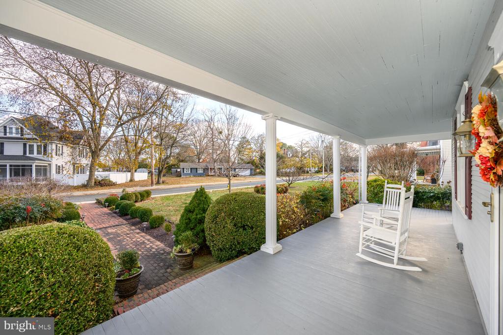 3962 MAIN STREET