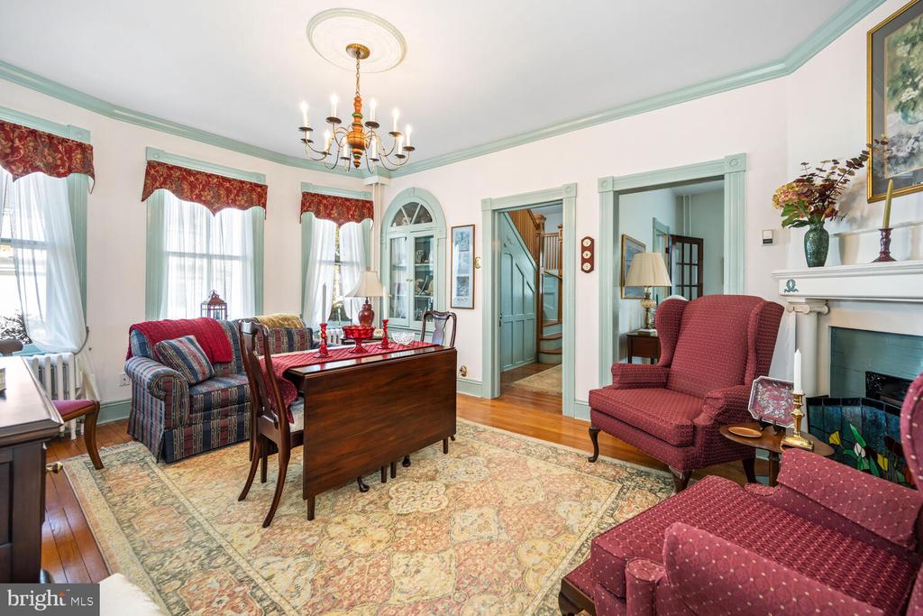 3962 MAIN STREET