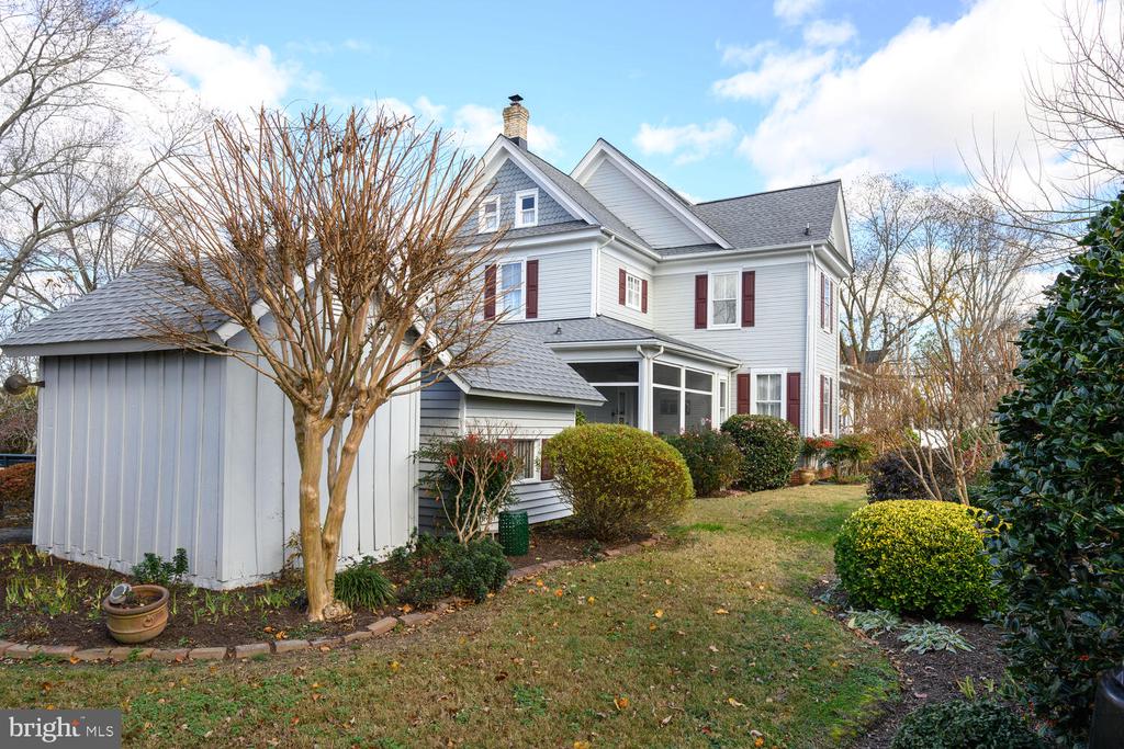 3962 MAIN STREET