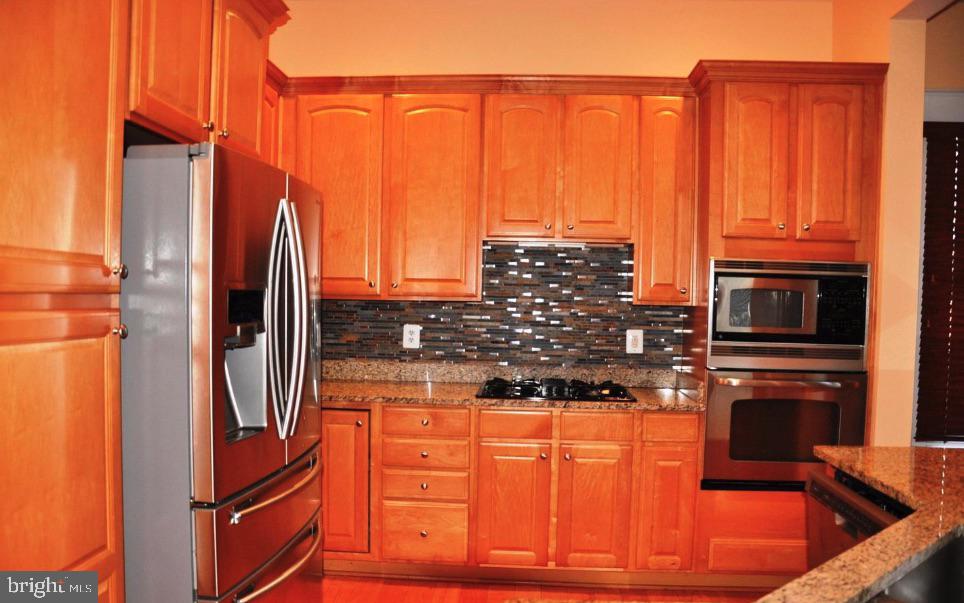 8095 N FORK BOULEVARD