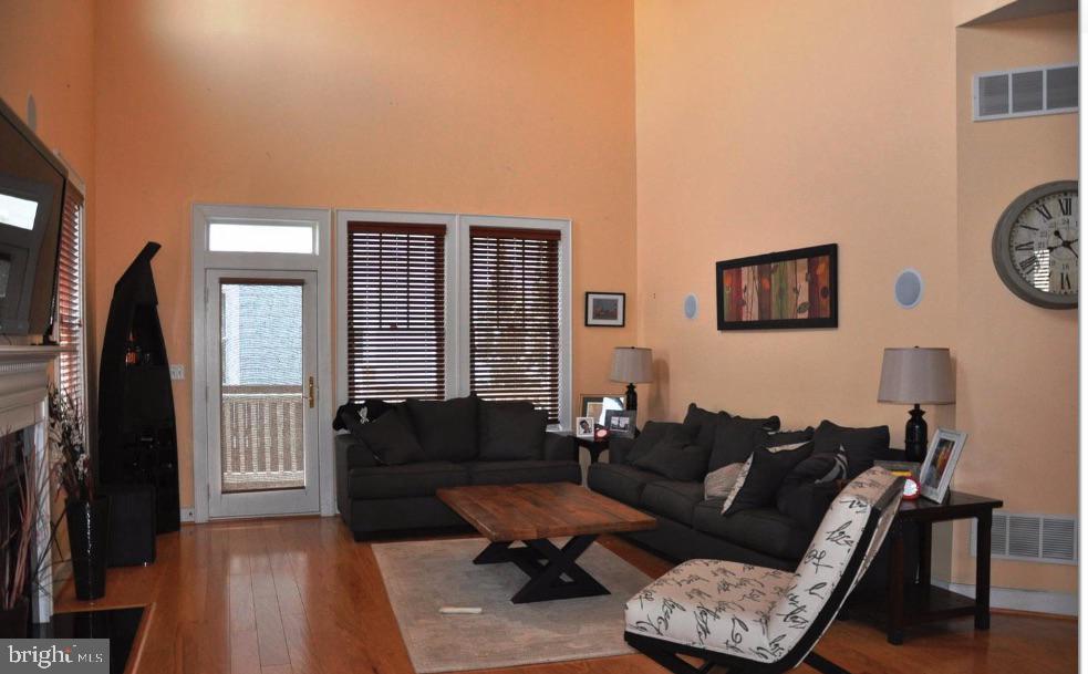 8095 N FORK BOULEVARD