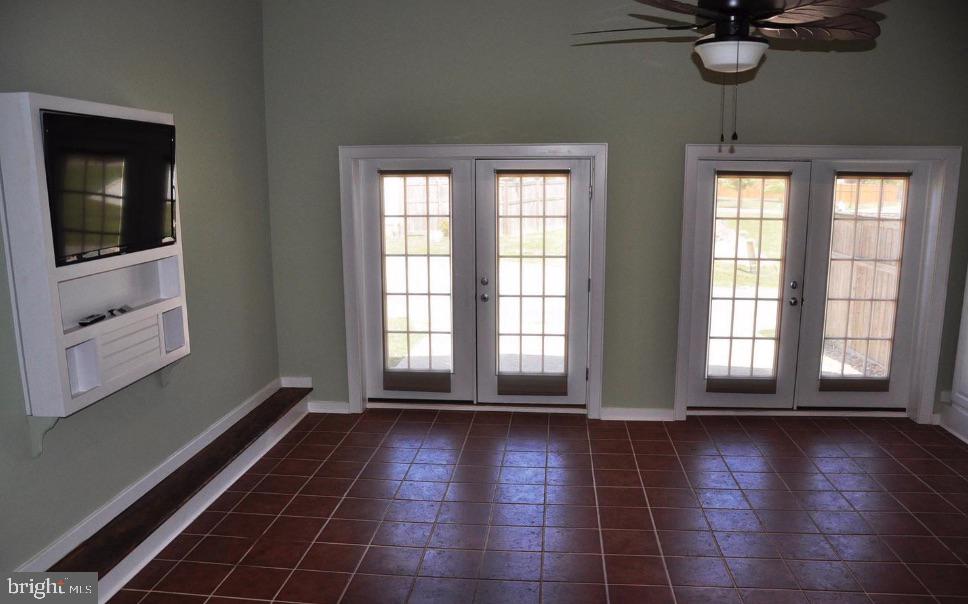 8095 N FORK BOULEVARD