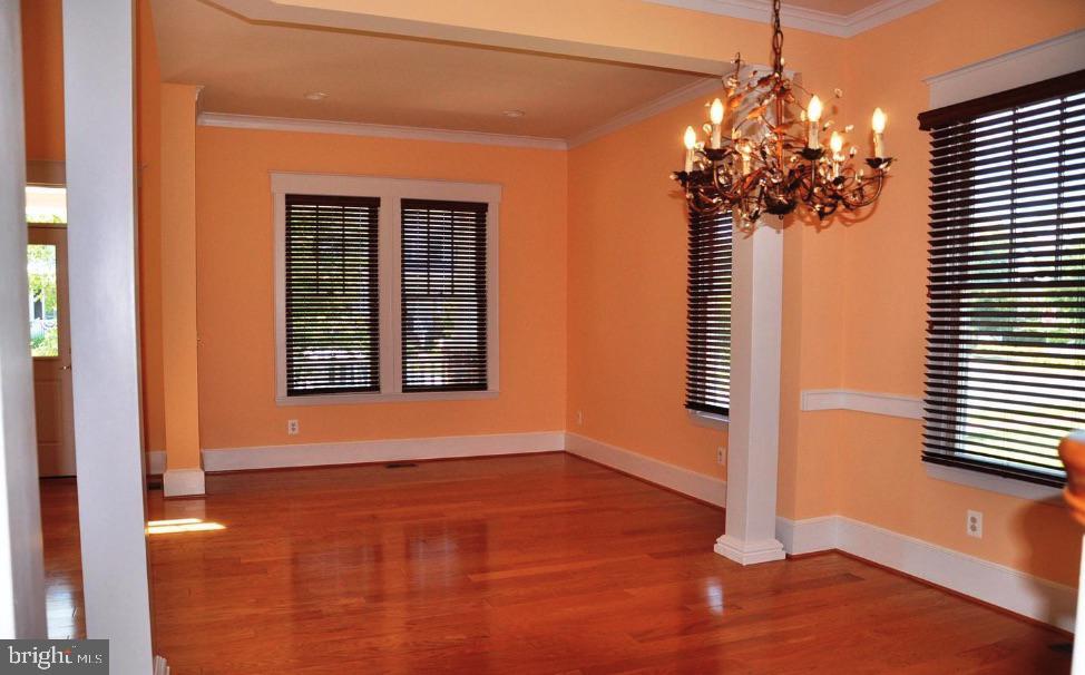 8095 N FORK BOULEVARD