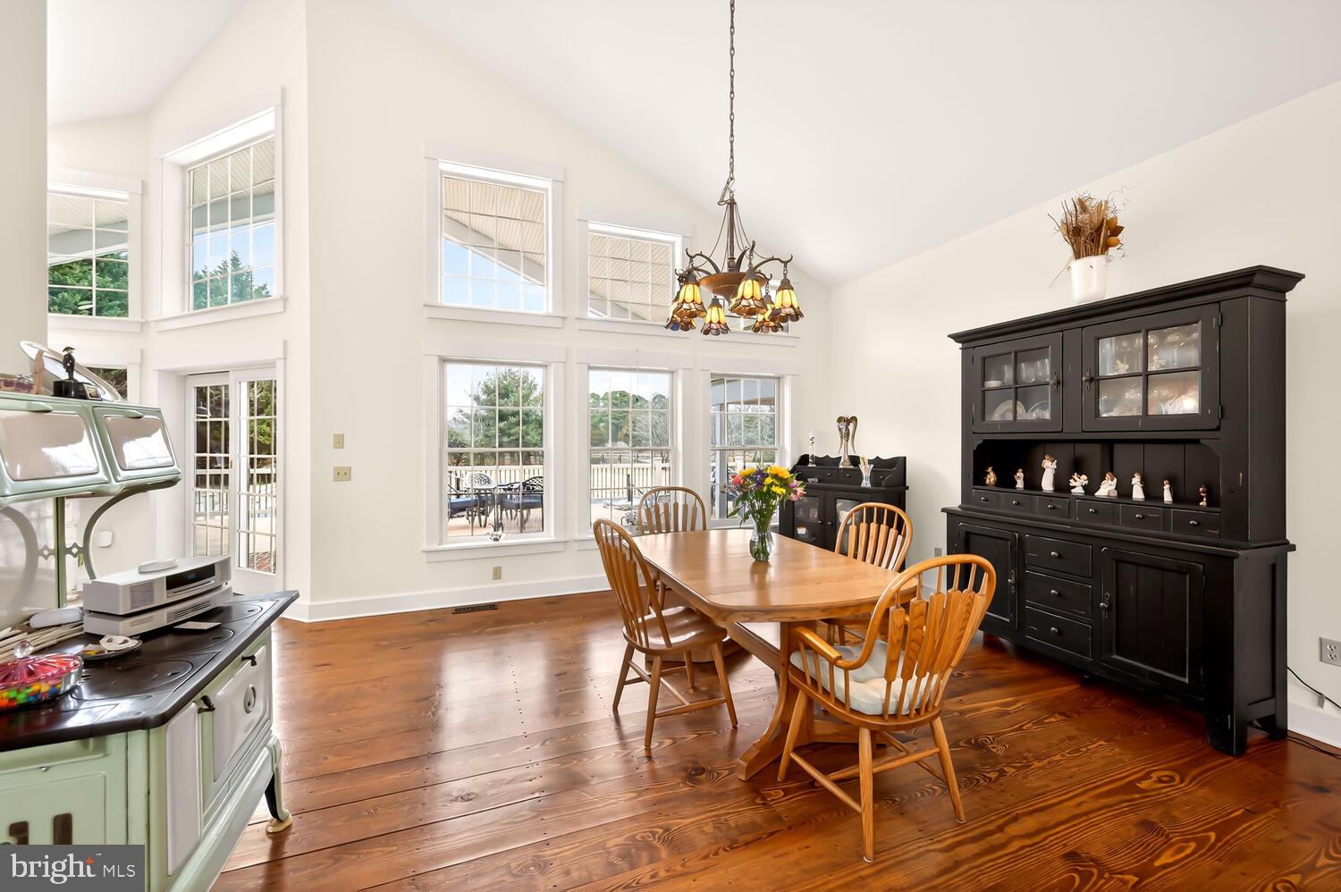 7605 PENDLETON FARM LANE