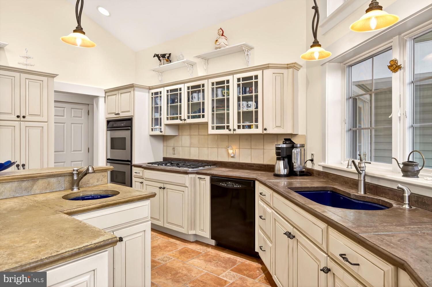 7605 PENDLETON FARM LANE