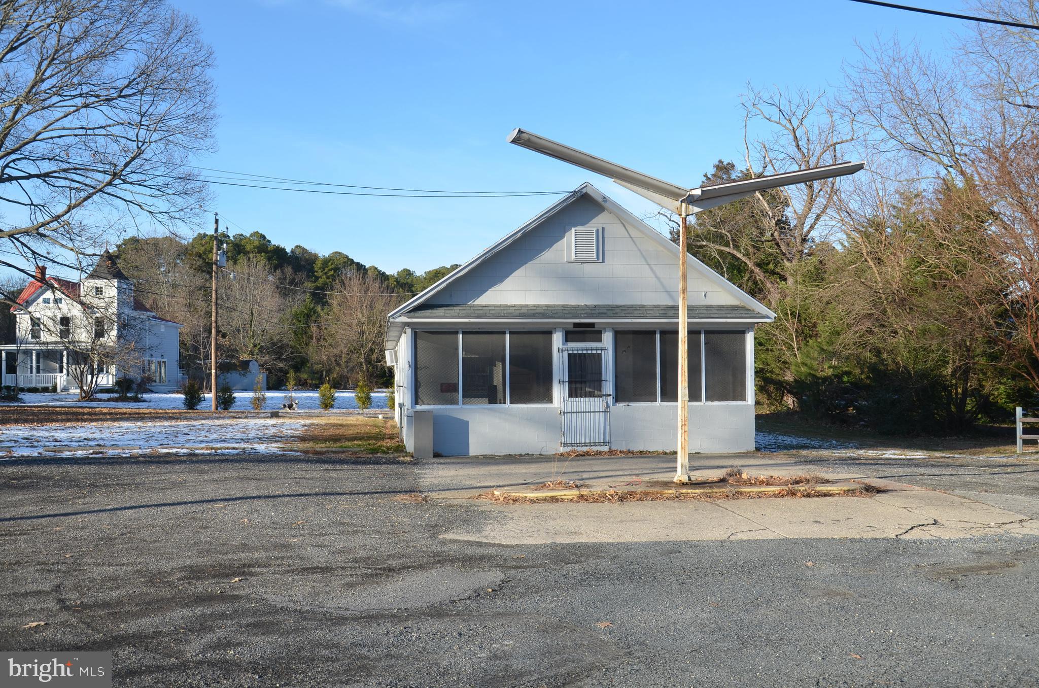 7998 BOZMAN NEAVITT ROAD