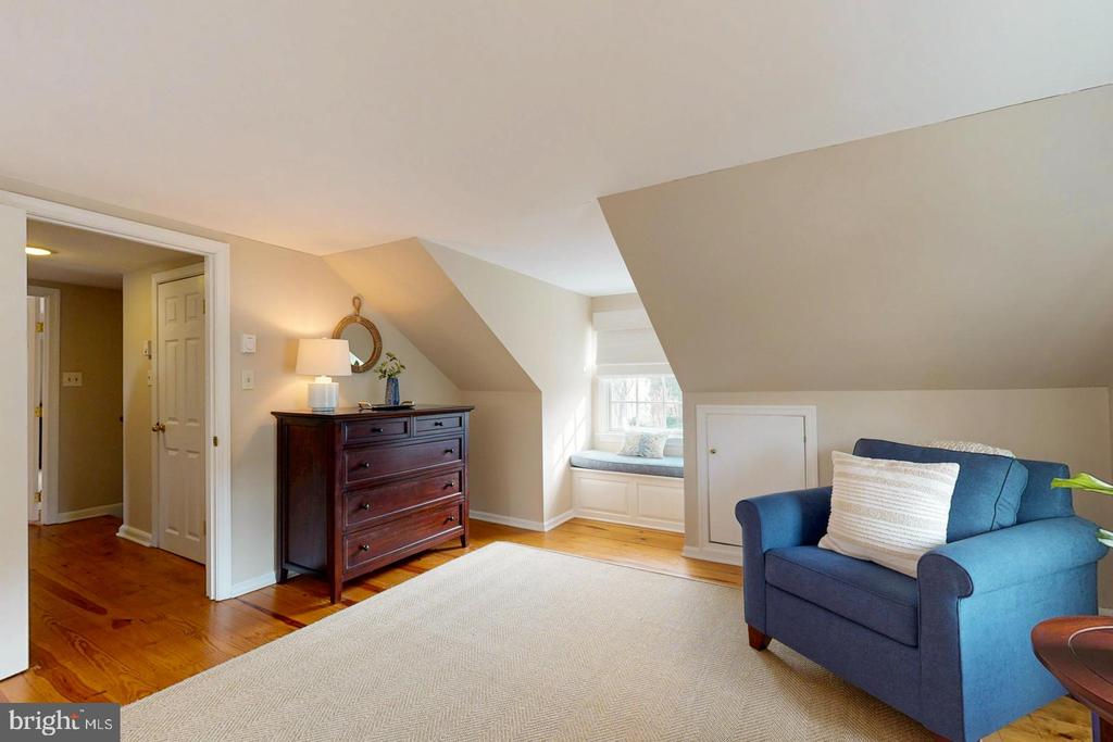 203 MULBERRY
