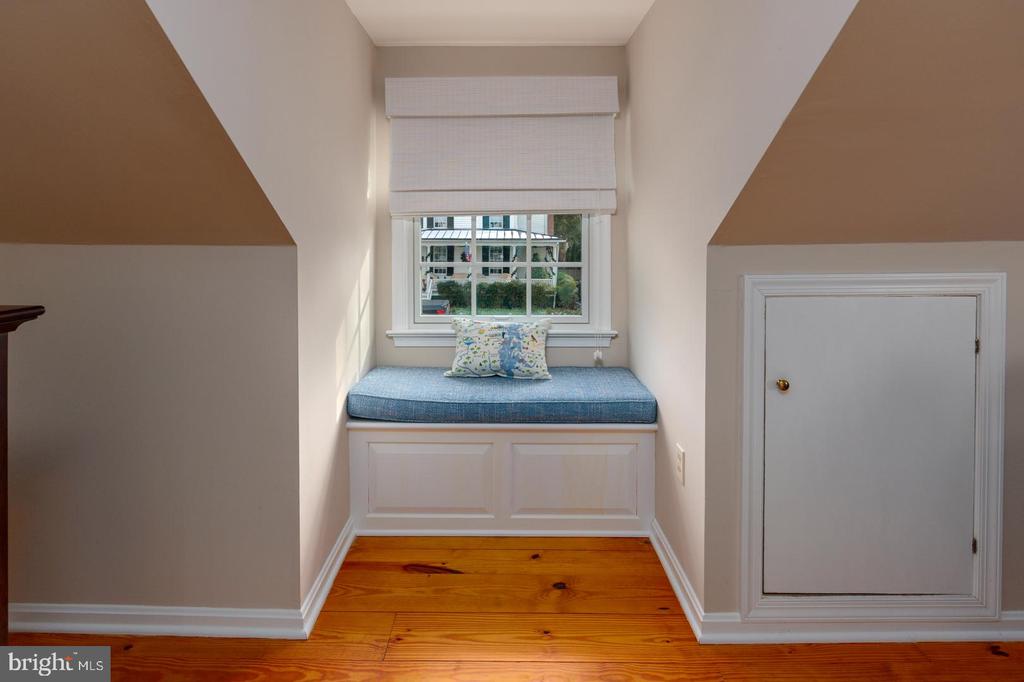 203 MULBERRY