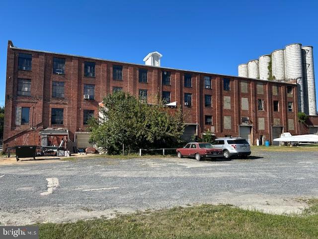 402 BROOKLETTS AVENUE