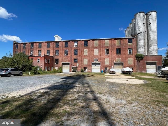 402 BROOKLETTS AVENUE