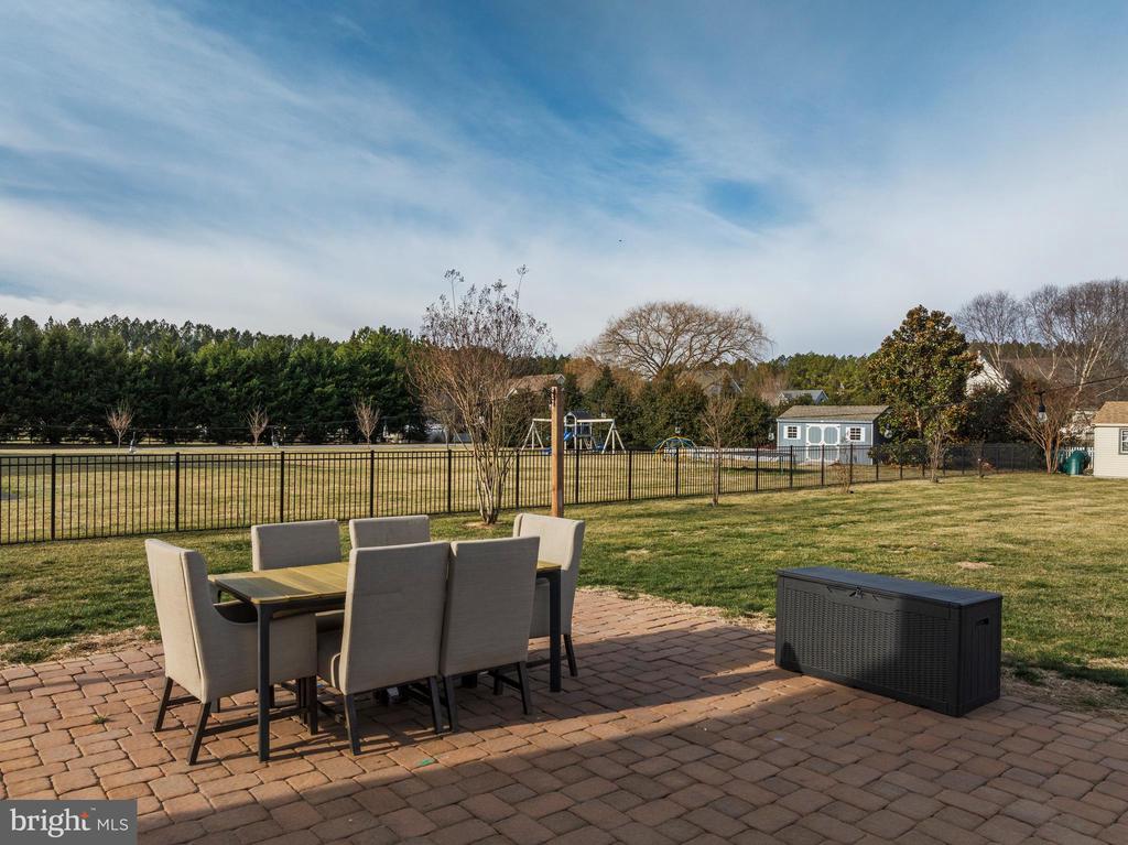 13468 RUSTLING OAKS DRIVE