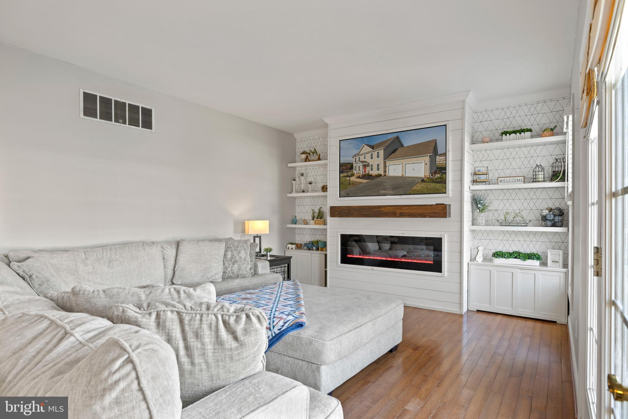 13468 RUSTLING OAKS DRIVE