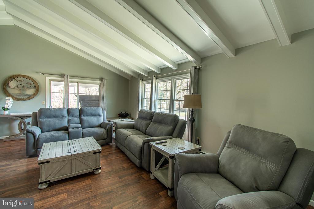 7364 OCEAN GATEWAY