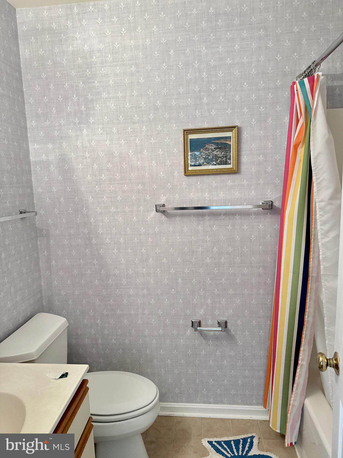 102 J L THOMPSON STREET B 2B