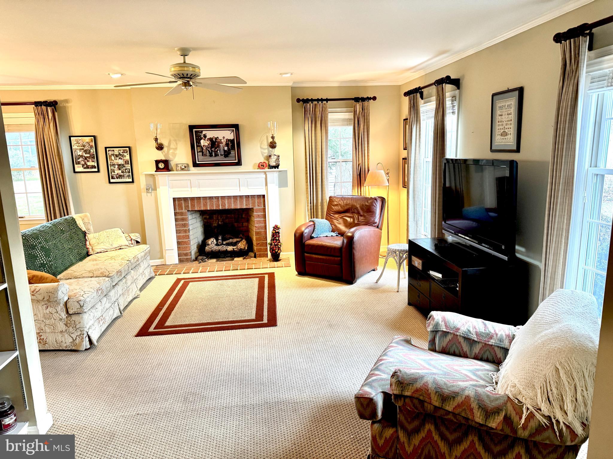 102 J L THOMPSON STREET B 2B