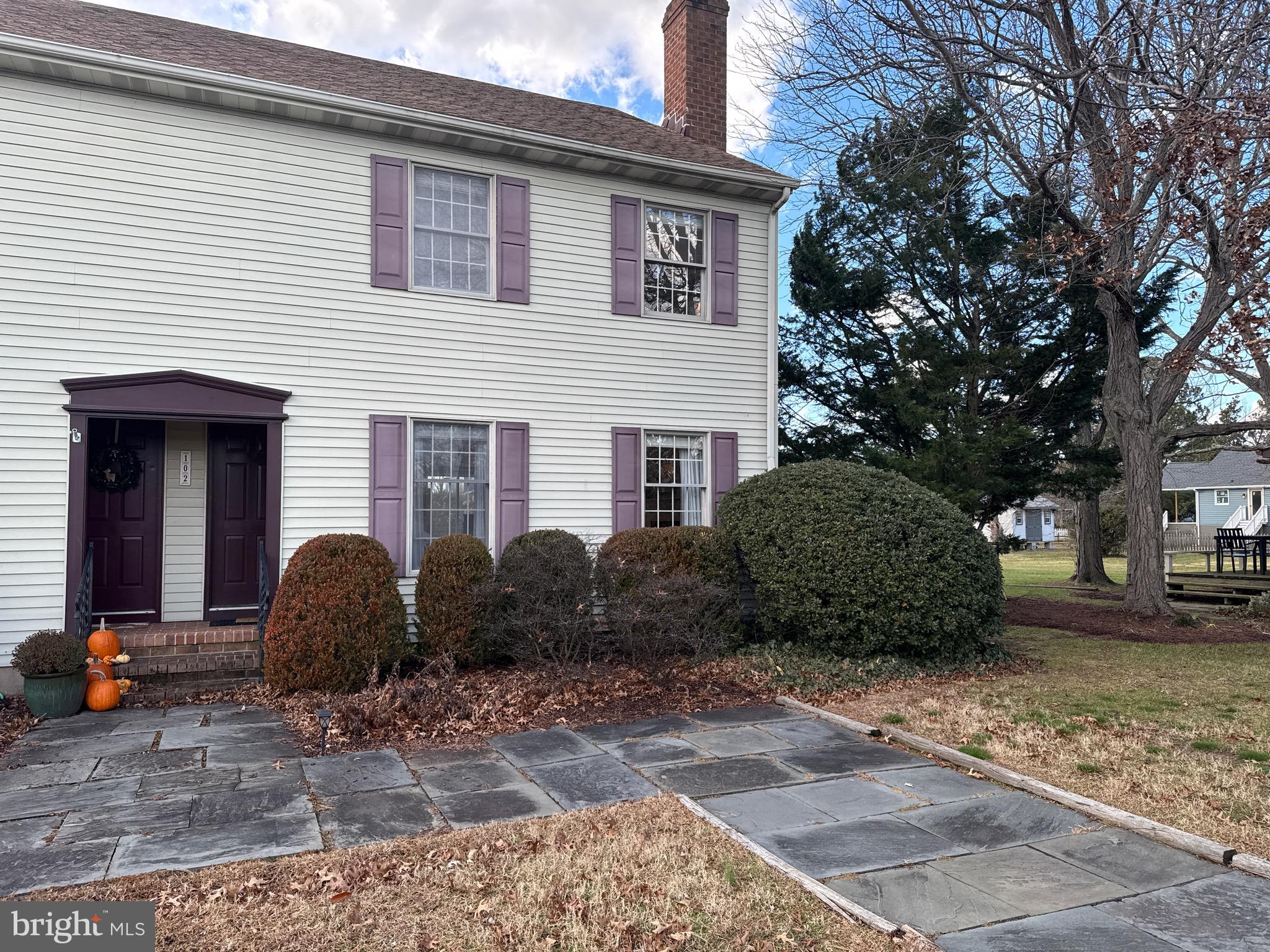 102 J L THOMPSON STREET B 2B