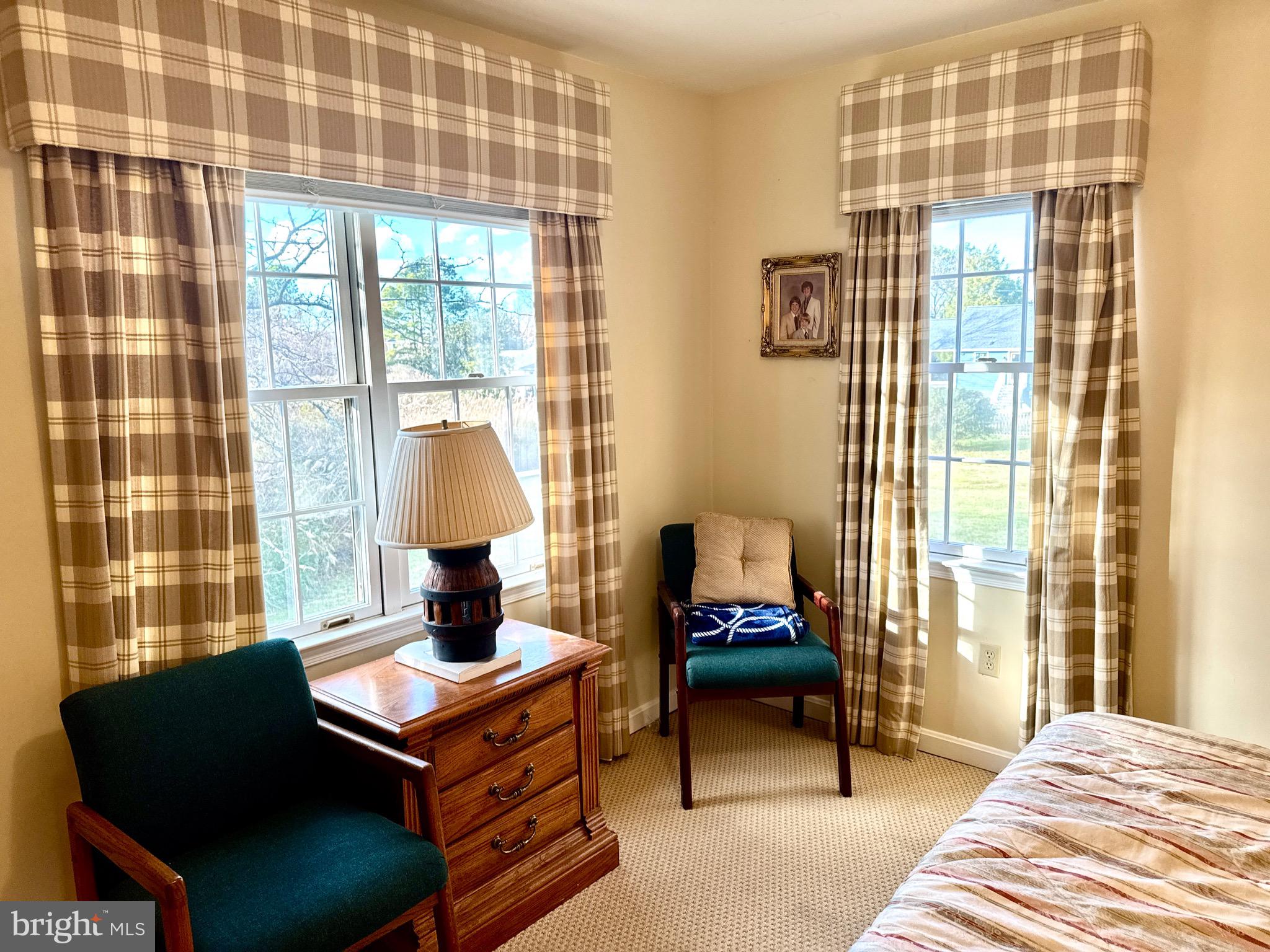 102 J L THOMPSON STREET B 2B