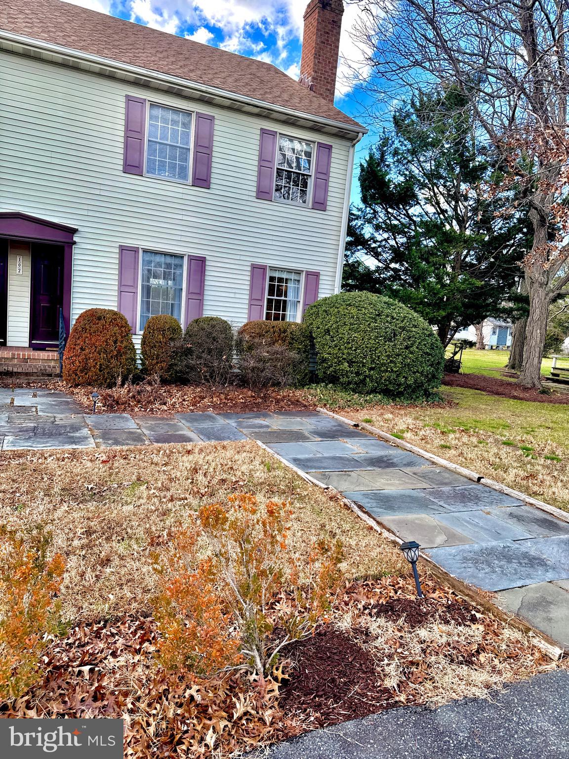 102 J L THOMPSON STREET B 2B