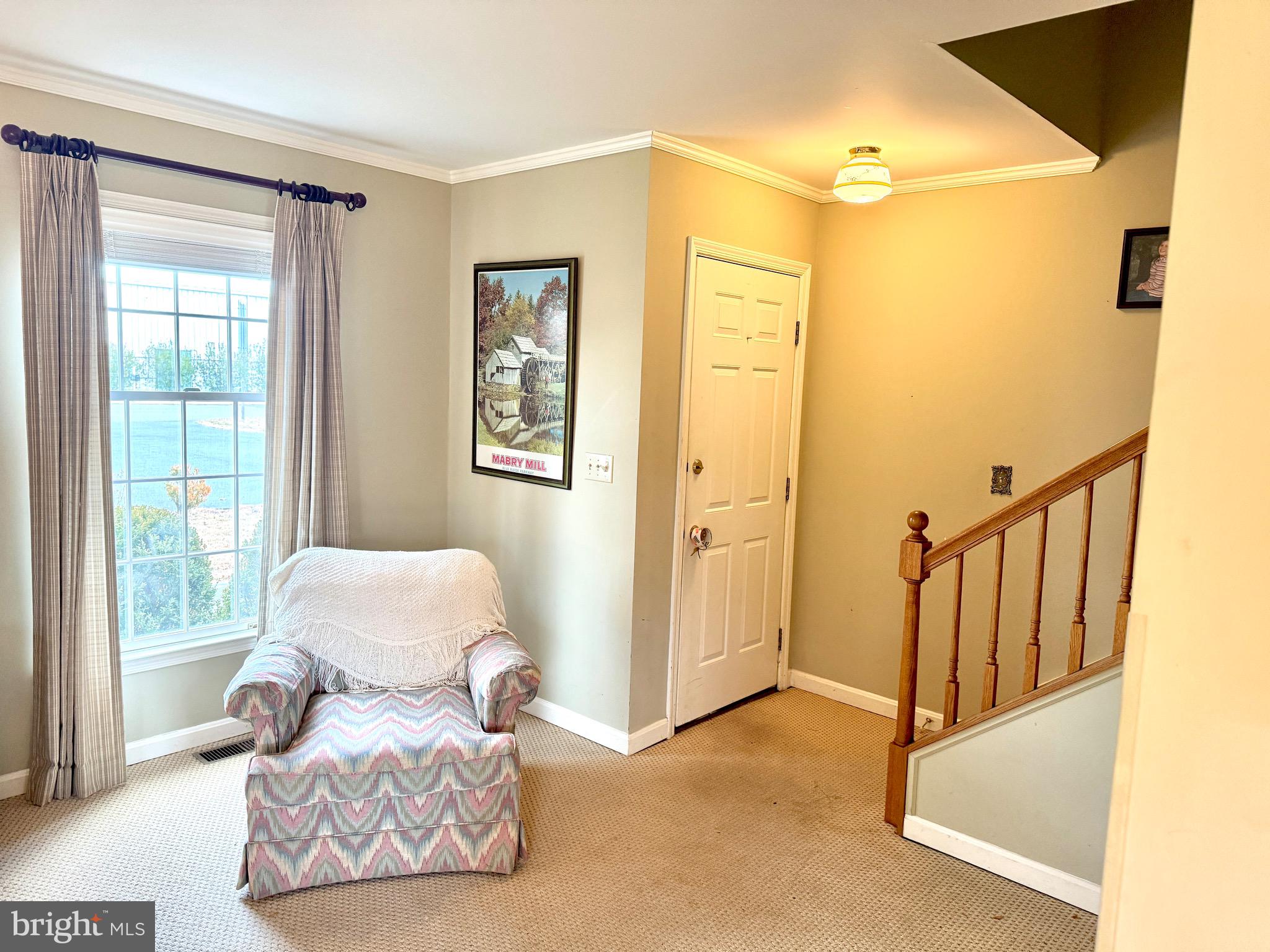 102 J L THOMPSON STREET B 2B