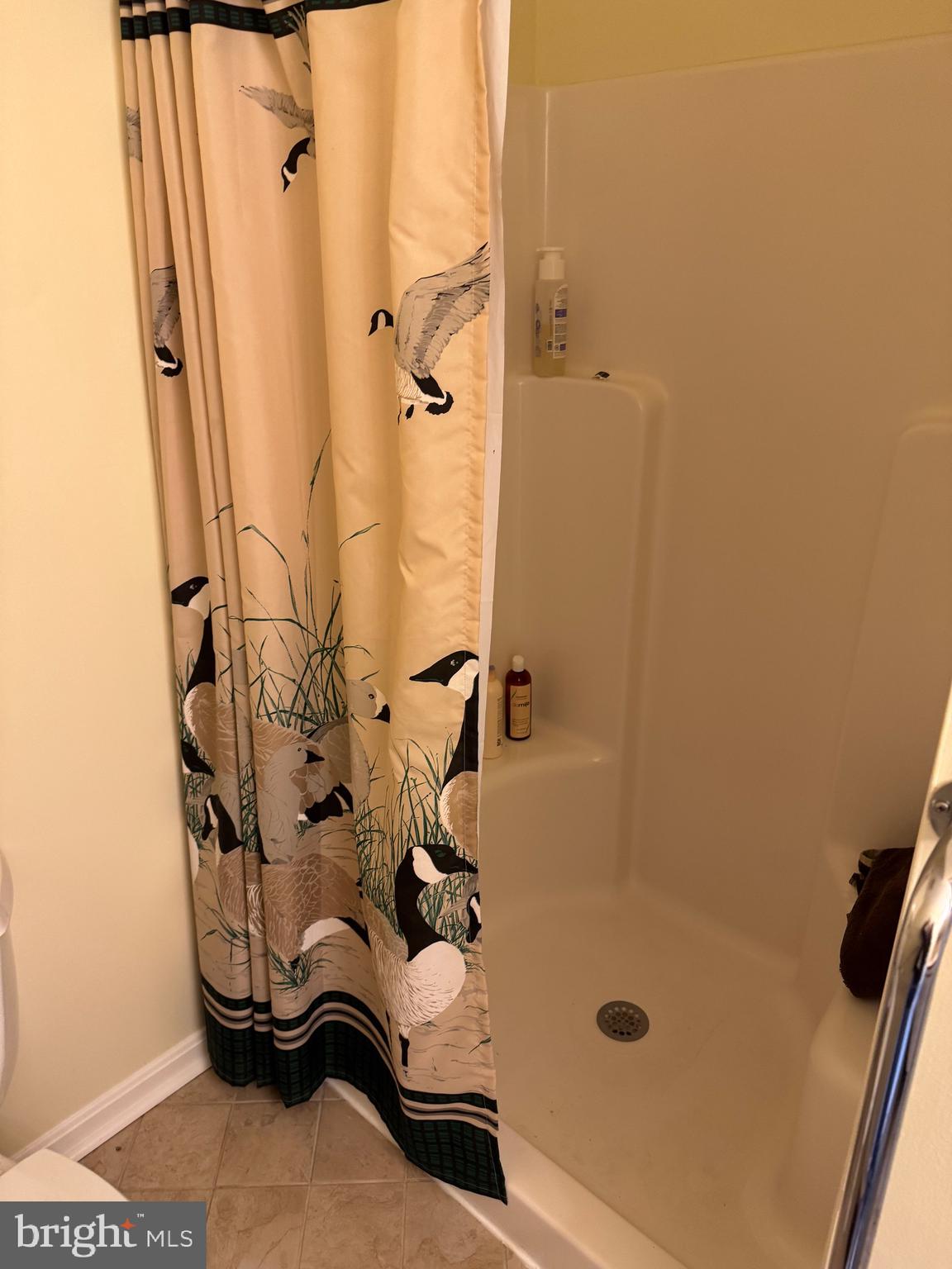 102 J L THOMPSON STREET B 2B