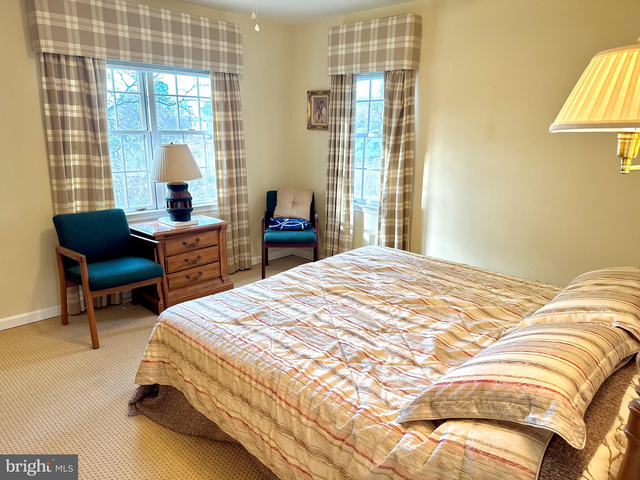 102 J L THOMPSON STREET B 2B