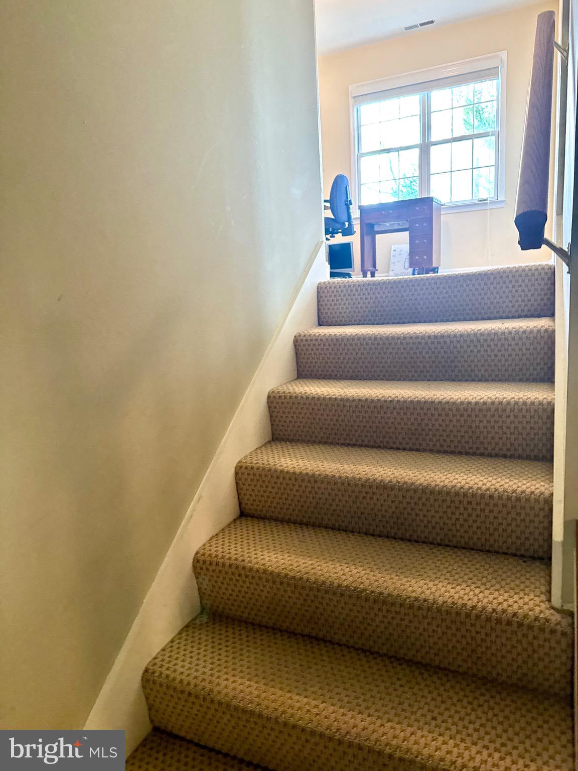 102 J L THOMPSON STREET B 2B