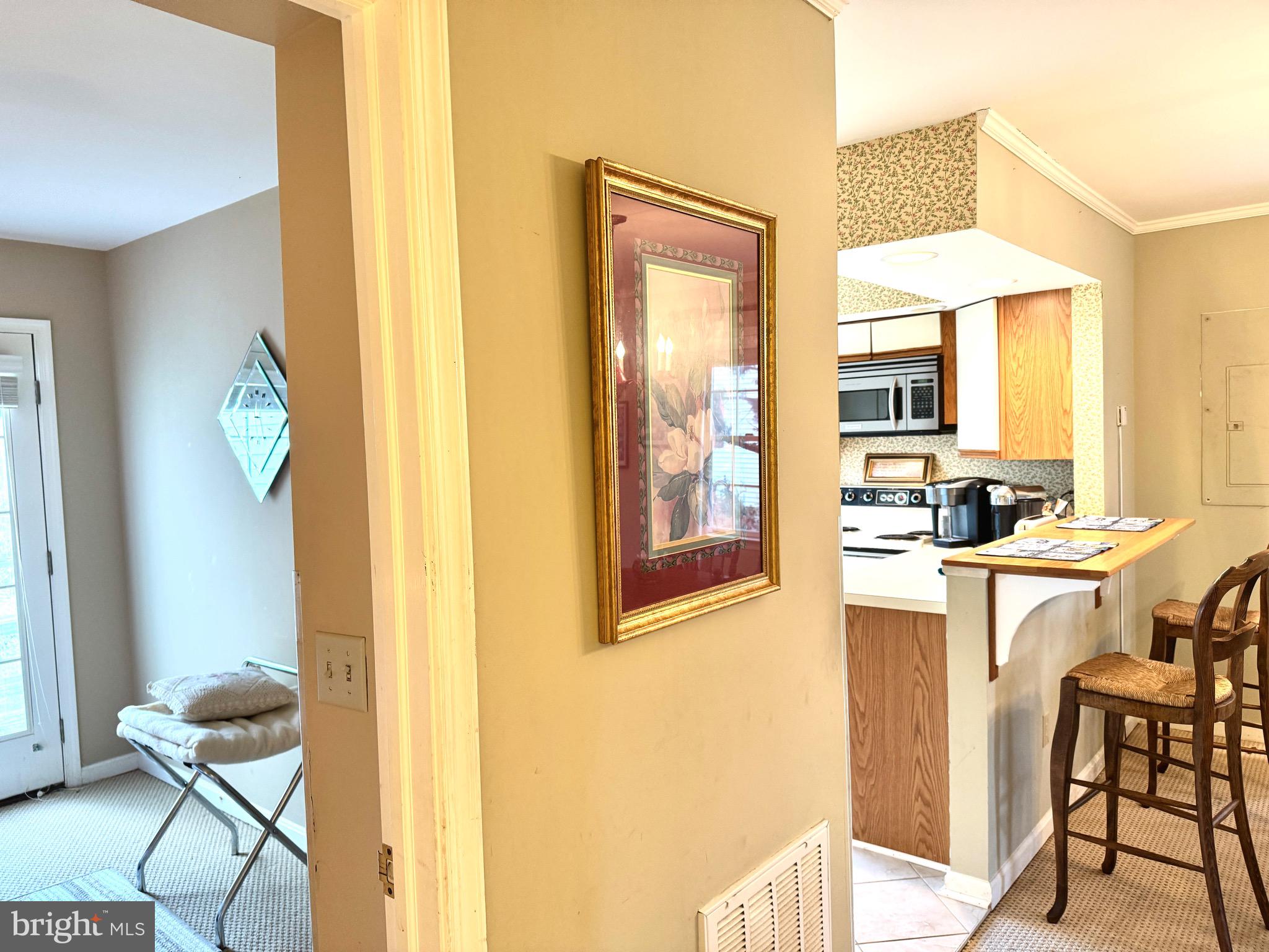 102 J L THOMPSON STREET B 2B