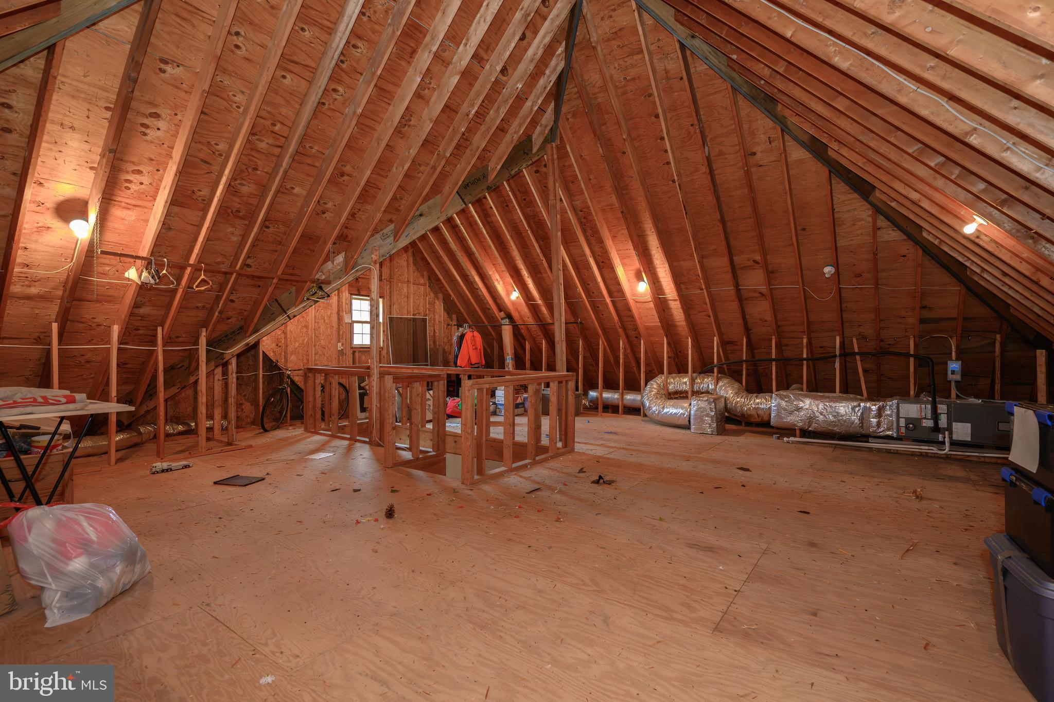 1009 S WASHINGTON STREET