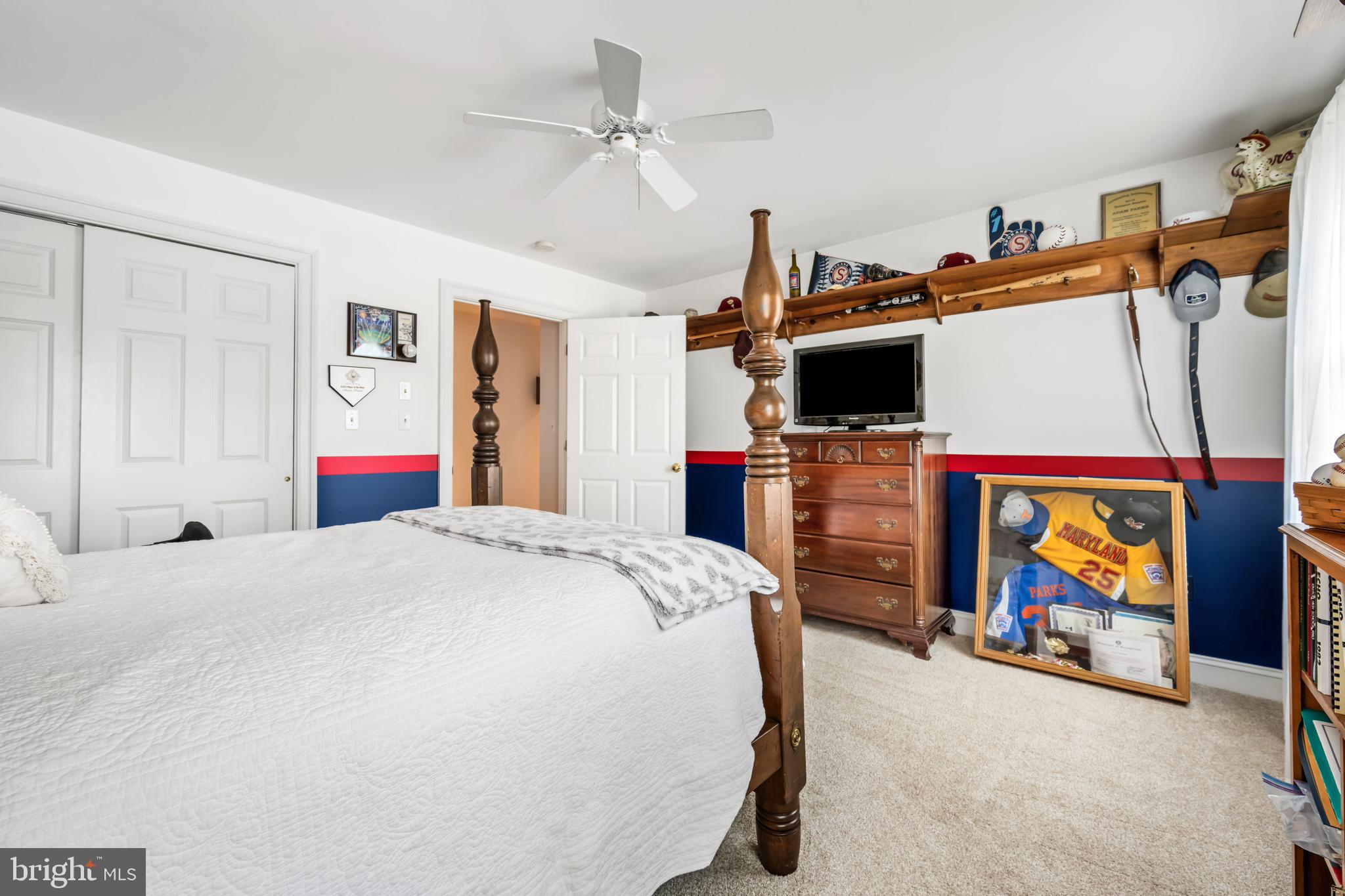 1009 S WASHINGTON STREET