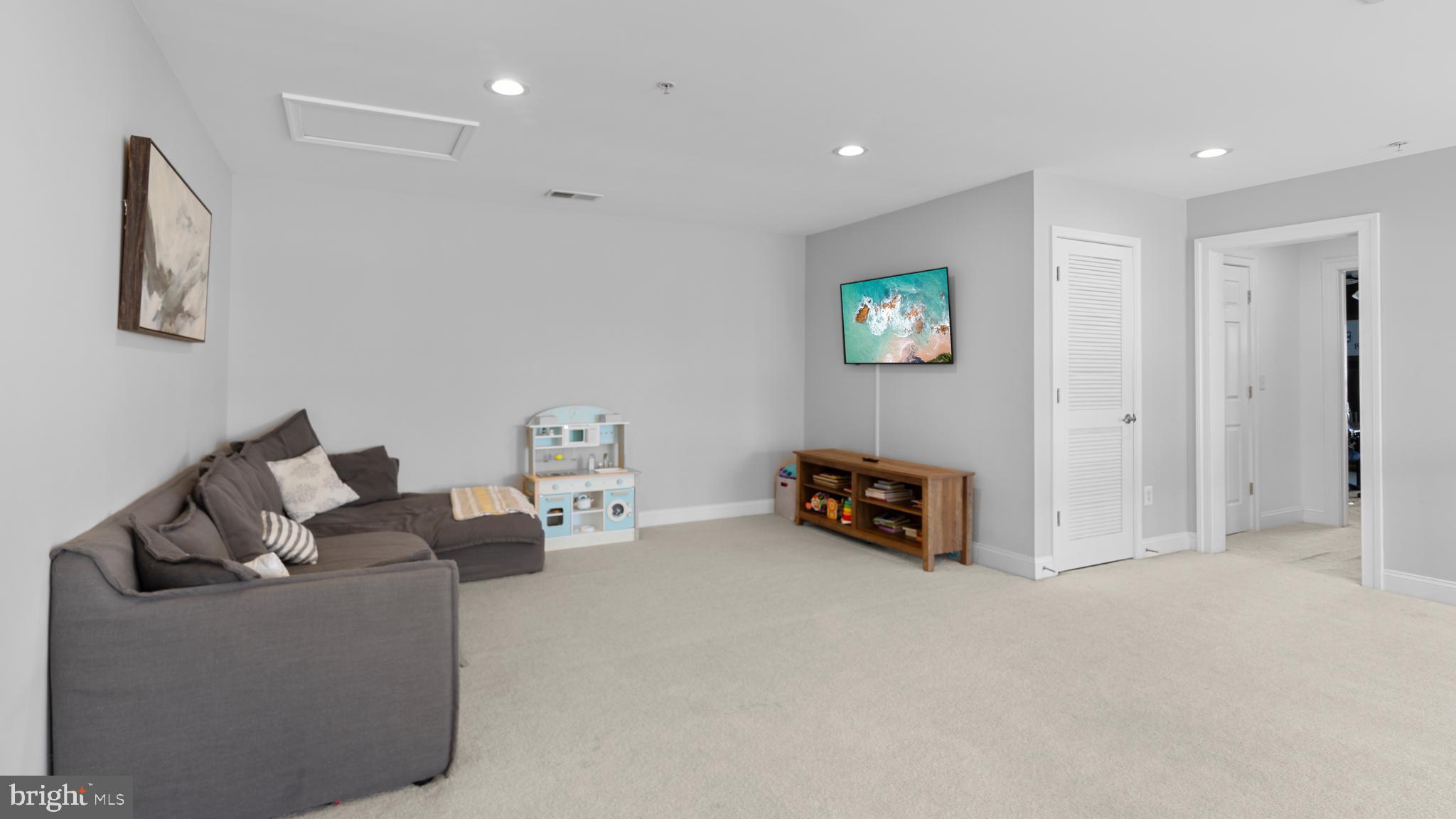 29119 SUPERIOR CIRCLE