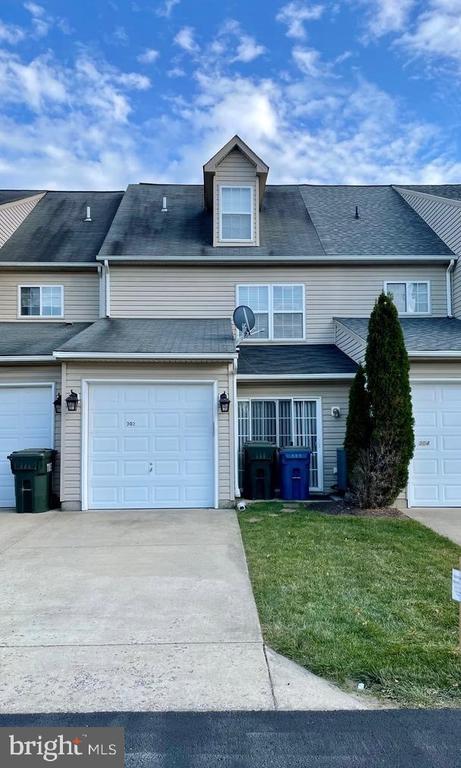 303 LEONTYNE PLACE