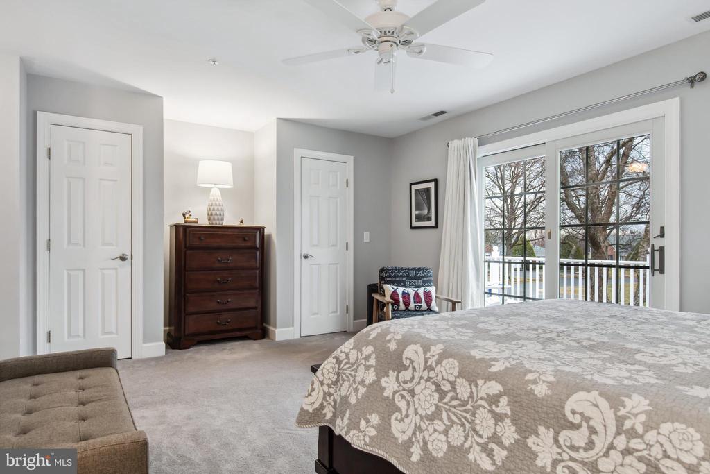 9518 QUAIL HOLLOW 702