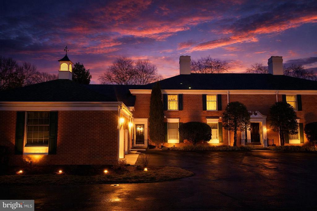 9518 QUAIL HOLLOW 702