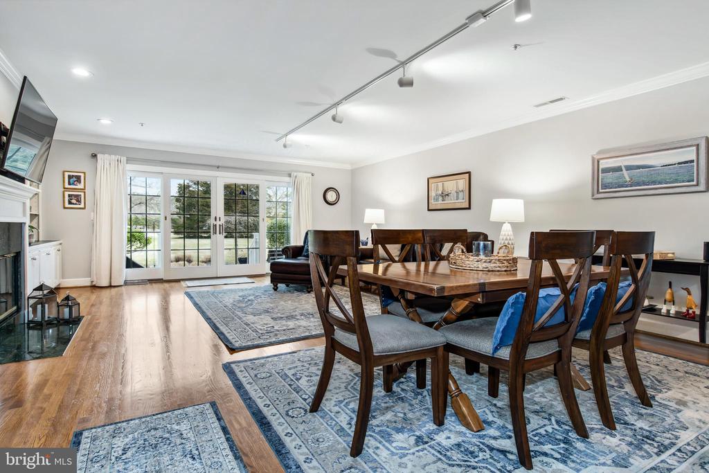 9518 QUAIL HOLLOW 702