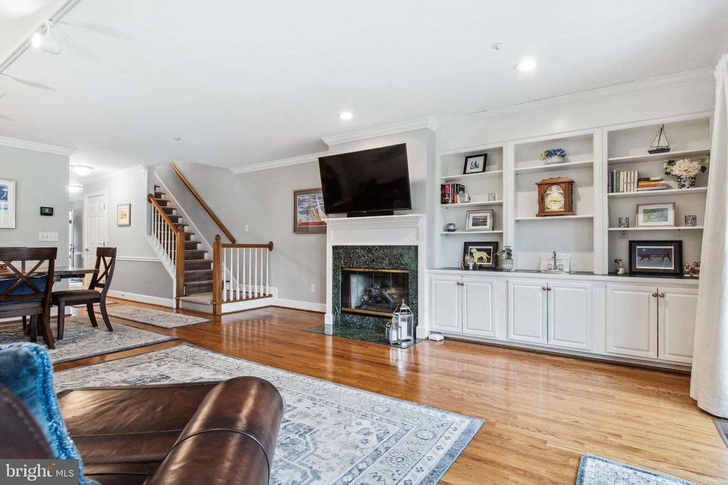 9518 QUAIL HOLLOW 702